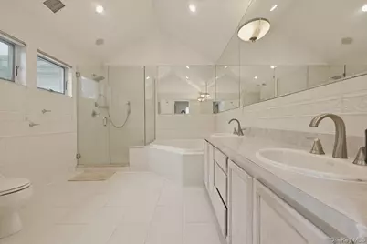 7 Laurel Lane, Old Westbury, NY 11568 - Photo 29