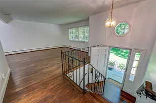26 Valleywood Rd, Commack, NY 11725 - Photo 3