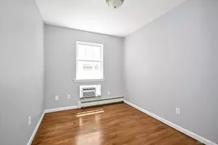 20-13 124th St, College Point, NY 11356 - Photo 9