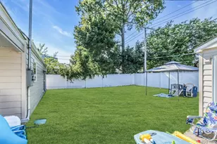 51 Butternut Ln, Levittown, NY 11756 - Photo 11