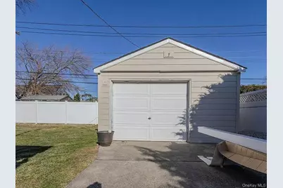 51 Butternut Lane, Levittown, NY 11756 - Photo 17