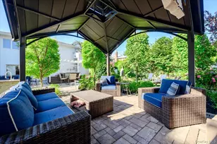 6 Geoffrey Ln, Hewlett, NY 11557 - Photo 25