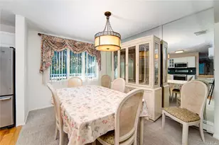 14 Beech Ct, Malverne, NY 11565 - Photo 5