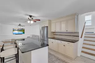 344 Tremont Rd, Lindenhurst, NY 11757 - Photo 5