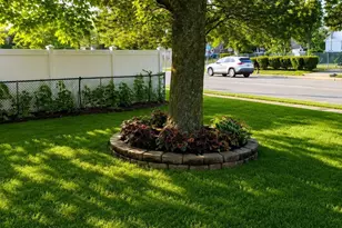 206 Bay Shore Rd, North Babylon, NY 11703 - Photo 5