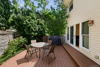 26 Jennings Lane, Woodbury, NY 11797 - Photo 19
