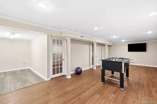 26 Jennings Ln, Woodbury, NY 11797 - Photo 17