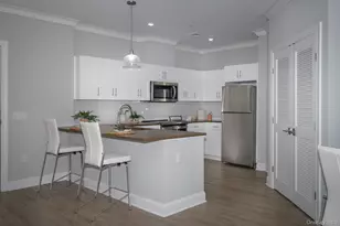 75 E Hoffman Ave, Lindenhurst, NY 11757 - Photo 9