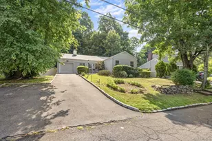 105 Hilltop Rd, Ardsley, NY 10502 - Photo 3