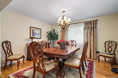 15 Huber Court, Rockville Centre, NY 11570 - Photo 9