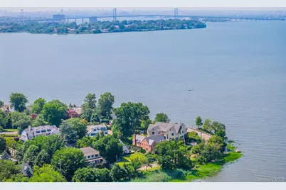 1120 Shore Road, Little Neck, NY 11363 - Photo 5