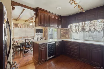 165 Meister Boulevard, Freeport, NY 11520 - Photo 3