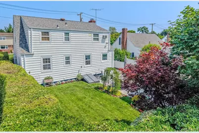 267 Hill Street, Mineola, NY 11501 - Photo 23