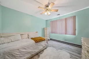 37 Champlin St, Ronkonkoma, NY 11779 - Photo 27