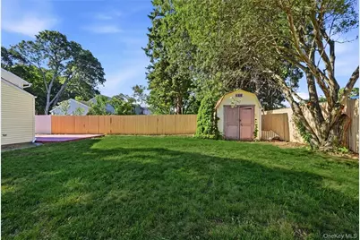 29 Henry Avenue, Selden, NY 11784 - Photo 25