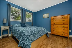 522 Amsterdam Ave, Patchogue, NY 11772 - Photo 15