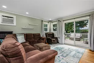 522 Amsterdam Ave, Patchogue, NY 11772 - Photo 7