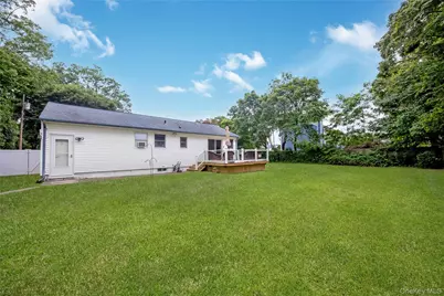 522 Amsterdam Avenue, Patchogue, NY 11772 - Photo 19