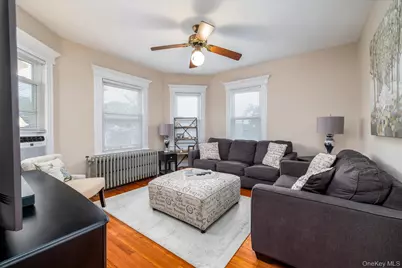 86 Woods Avenue, Rockville Centre, NY 11570 - Photo 13