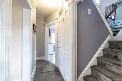 86 Woods Avenue, Rockville Centre, NY 11570 - Photo 15