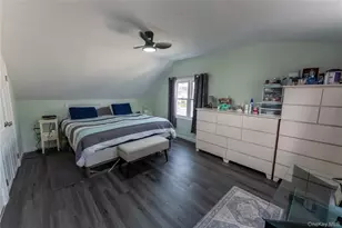 81 Montgomery Ave, Oceanside, NY 11572 - Photo 23