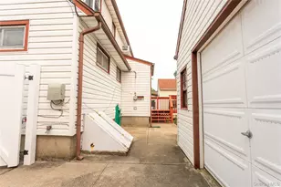 81 Montgomery Ave, Oceanside, NY 11572 - Photo 5