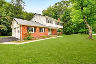 2 Laura Ln, Spring Valley, NY 10977 - Photo 3