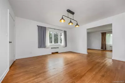 285 Starke Avenue, East Meadow, NY 11554 - Photo 3