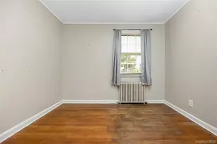 285 Starke Ave, East Meadow, NY 11554 - Photo 13