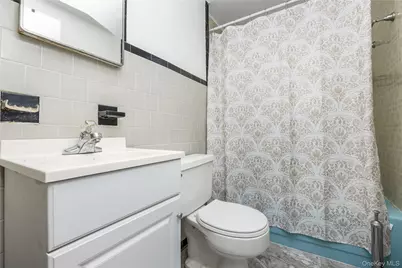 285 Starke Avenue, East Meadow, NY 11554 - Photo 15