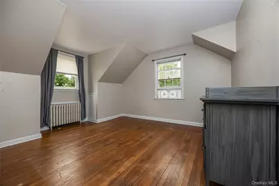 285 Starke Avenue, East Meadow, NY 11554 - Photo 17