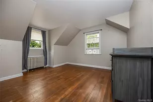 285 Starke Ave, East Meadow, NY 11554 - Photo 17