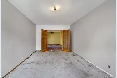1089 Mile Square Road, Yonkers, NY 10704 - Photo 13