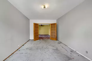 1089 Mile Square Rd, Yonkers, NY 10704 - Photo 13