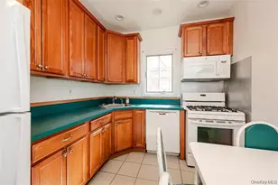32 E Atlantic Ave, Oceanside, NY 11572 - Photo 9