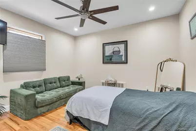 401 Beechmont Avenue, Lindenhurst, NY 11757 - Photo 15