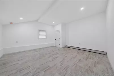 2202 Fire Avenue, Medford, NY 11763 - Photo 15