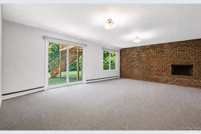26 Acorn Lane, Plainview, NY 11803 - Photo 23