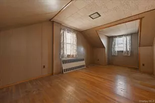 27 Plymouth Ave, Mineola, NY 11501 - Photo 13