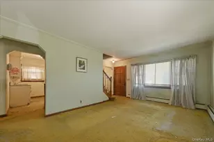 27 Plymouth Ave, Mineola, NY 11501 - Photo 3