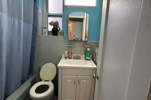 194 Smith St, Freeport, NY 11520 - Photo 5