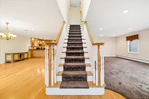 948 Cathedral Ave, Franklin Square, NY 11010 - Photo 9