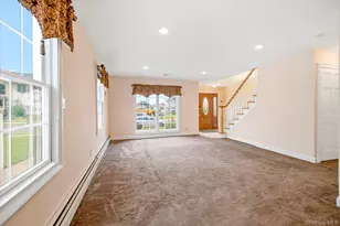 948 Cathedral Ave, Franklin Square, NY 11010 - Photo 17