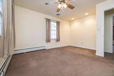 948 Cathedral Avenue, Franklin Square, NY 11010 - Photo 29