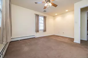 948 Cathedral Ave, Franklin Square, NY 11010 - Photo 29
