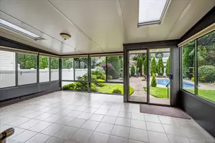 948 Cathedral Ave, Franklin Square, NY 11010 - Photo 19