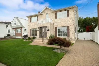 948 Cathedral Avenue, Franklin Square, NY 11010 - Photo 3
