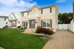 948 Cathedral Ave, Franklin Square, NY 11010 - Photo 3
