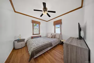170-19 Pidgeon Meadow Rd, Fresh Meadows, NY 11365 - Photo 9