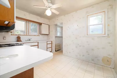1563 Kenneth Avenue, Baldwin, NY 11510 - Photo 11